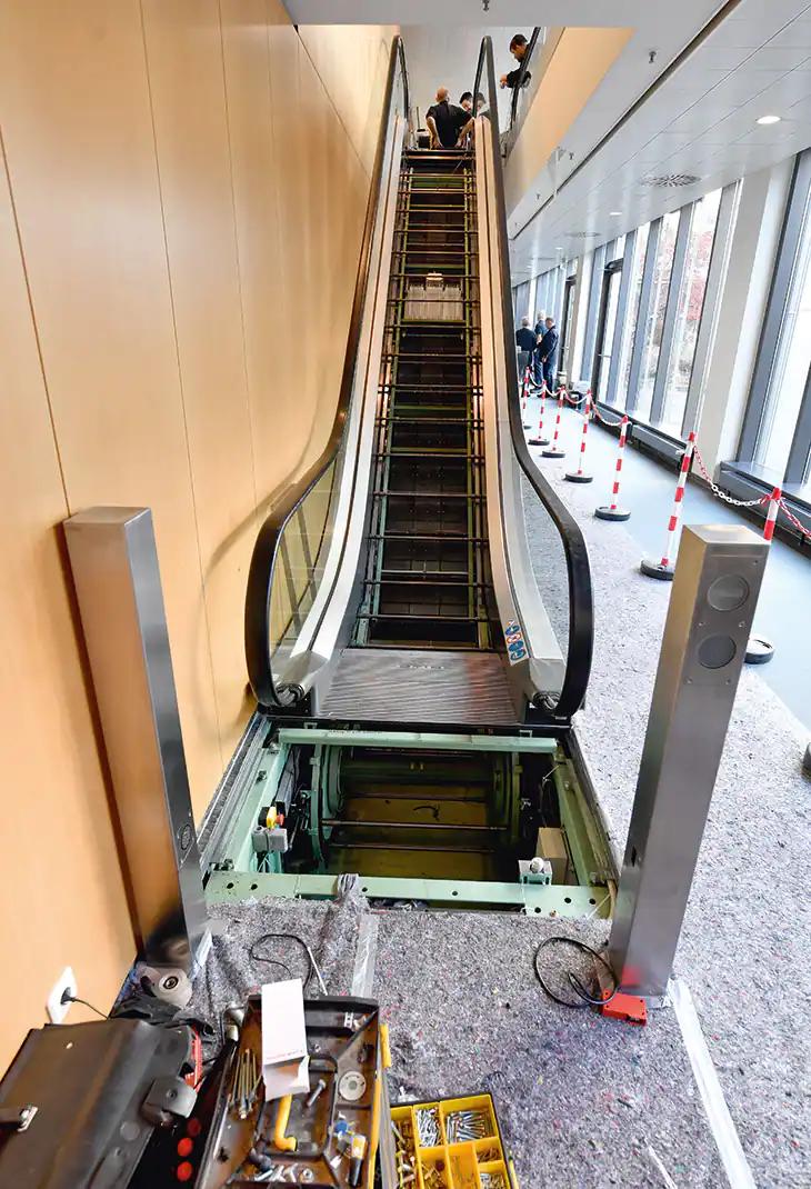 Rolltreppenreinigung